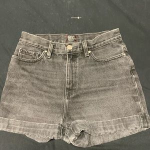 URBAN OUTFITTERS BDG MOM SHORTS